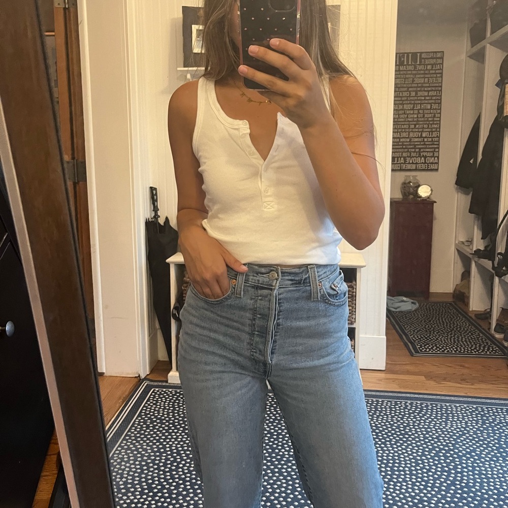 White Basic Tank